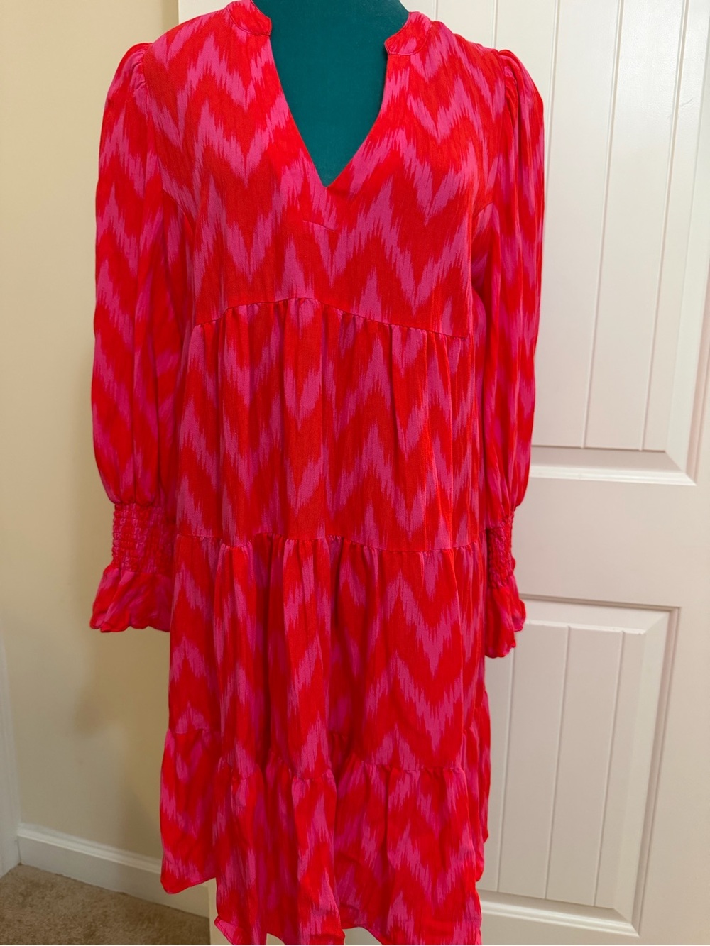 Pomander Place Kenzo Dress, Mid Thigh Hot Pink Tiered Dress Sz Large